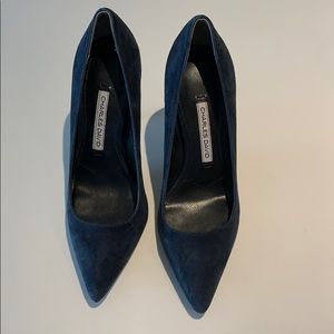 New navy blue suede Charles David pumps size 5.5